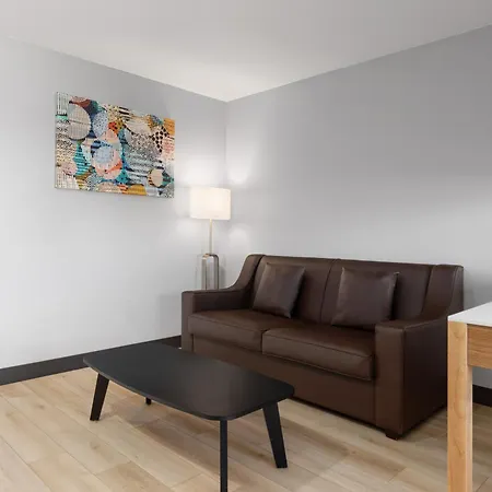 Microtel Inn & Suites By Wyndham Tracy-3
